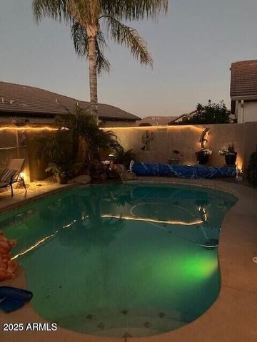 202 W TWIN PEAKS Parkway, San Tan Valley, AZ 85143