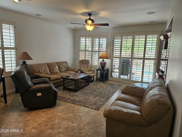 202 W TWIN PEAKS Parkway, San Tan Valley, AZ 85143