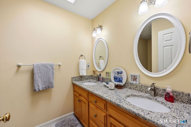 73 High Valley Drive, Canton, CT 06019