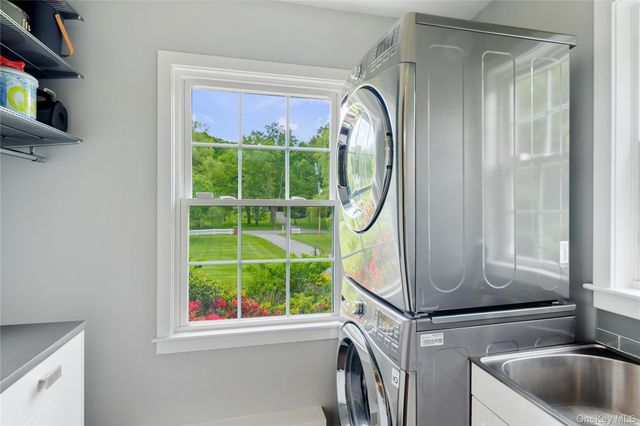 16 Fox Den Road, Mount Kisco, NY 10549