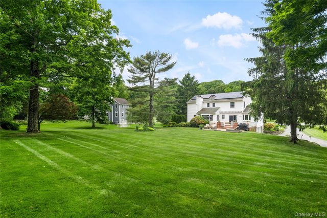 16 Fox Den Road, Mount Kisco, NY 10549