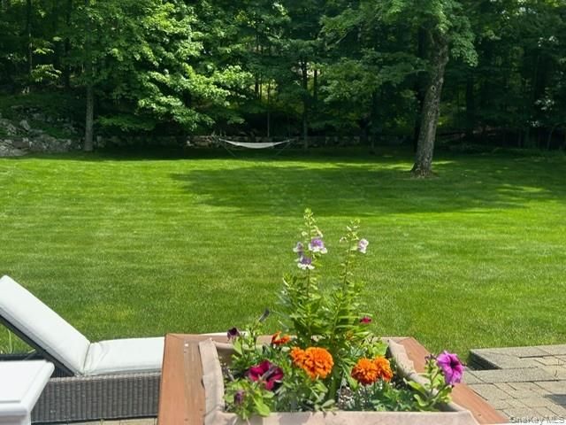 16 Fox Den Road, Mount Kisco, NY 10549