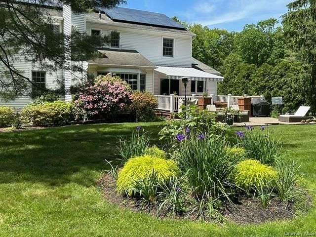 16 Fox Den Road, Mount Kisco, NY 10549