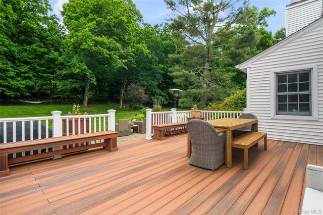 16 Fox Den Road, Mount Kisco, NY 10549