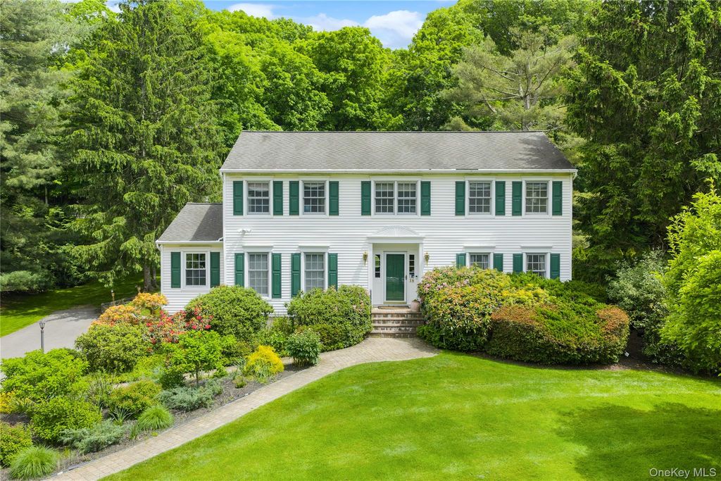 16 Fox Den Road, Mount Kisco, NY 10549