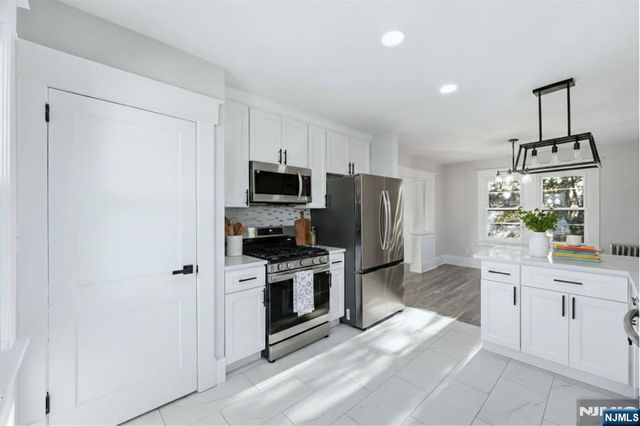 4 Cooper Street, Dover Town, NJ 07801