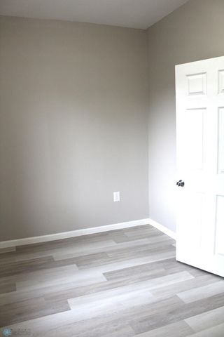 921 6th Avenue N, Fargo, ND 58102