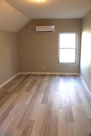 921 6th Avenue N, Fargo, ND 58102