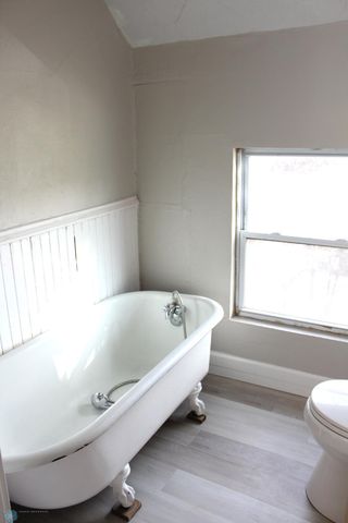 921 6th Avenue N, Fargo, ND 58102