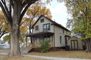 921 6th Avenue N, Fargo, ND 58102