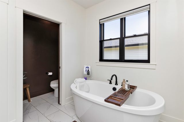 3635 NW 167th Street, Clive, IA 50325