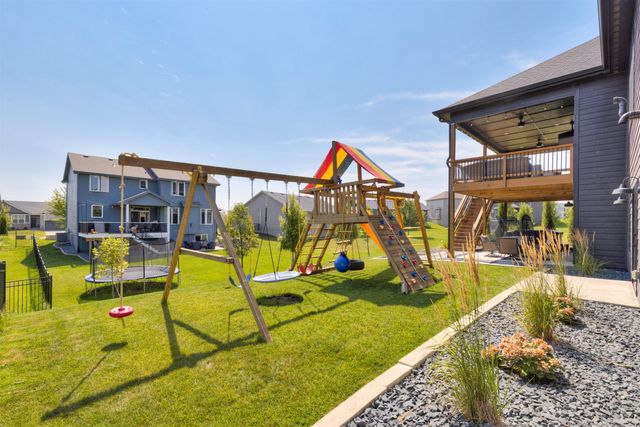 3635 NW 167th Street, Clive, IA 50325