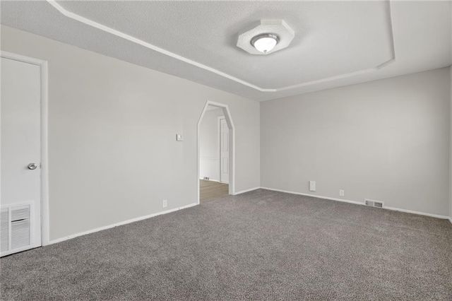 11346 Sycamore Terrace, Kansas City, MO 64134