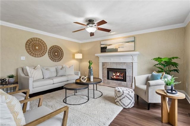 1733 Head Of River RD, Chesapeake, VA 23322