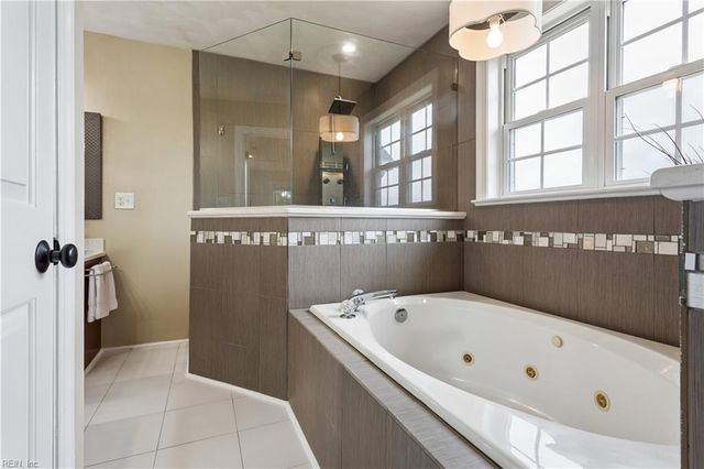 1733 Head Of River RD, Chesapeake, VA 23322