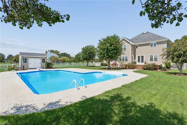 1733 Head Of River RD, Chesapeake, VA 23322