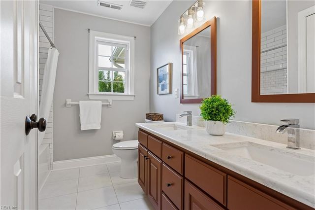 1733 Head Of River RD, Chesapeake, VA 23322