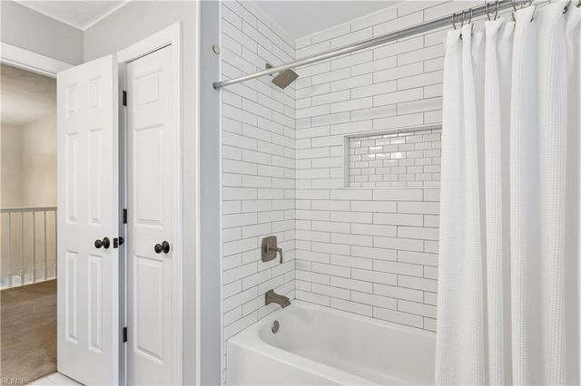 1733 Head Of River RD, Chesapeake, VA 23322