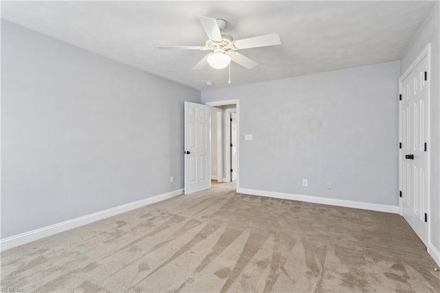 1733 Head Of River RD, Chesapeake, VA 23322
