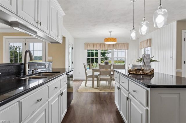 1733 Head Of River RD, Chesapeake, VA 23322