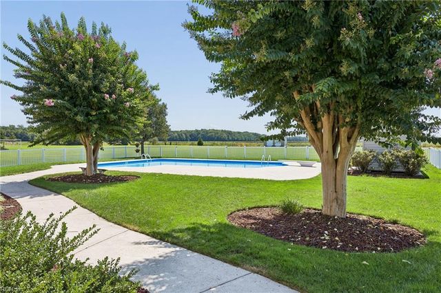 1733 Head Of River RD, Chesapeake, VA 23322