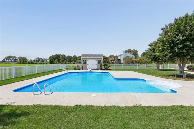 1733 Head Of River RD, Chesapeake, VA 23322