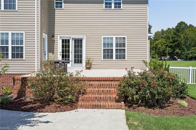1733 Head Of River RD, Chesapeake, VA 23322