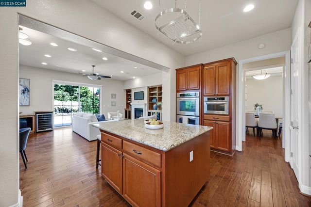 5 Pardi Ln, Clayton, CA 94517