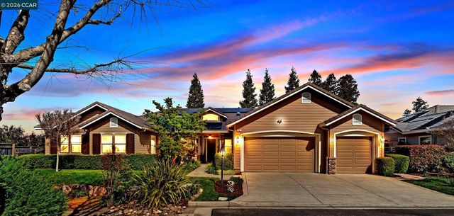 5 Pardi Ln, Clayton, CA 94517