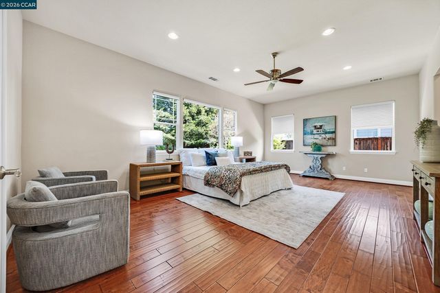 5 Pardi Ln, Clayton, CA 94517