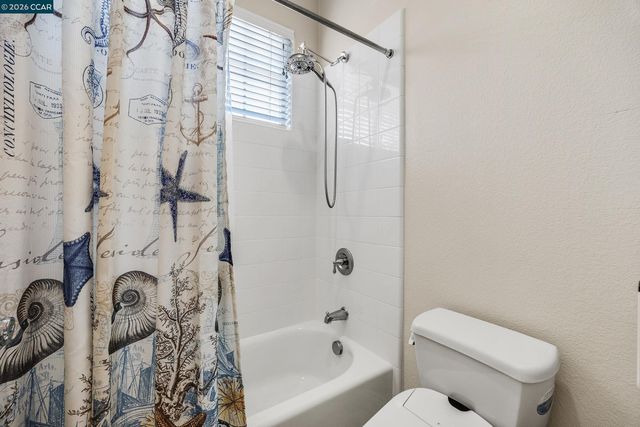 5 Pardi Ln, Clayton, CA 94517