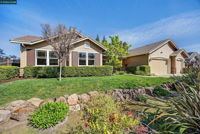 5 Pardi Ln, Clayton, CA 94517