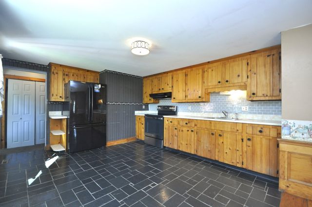 466 Summer St, East Bridgewater, MA 02333