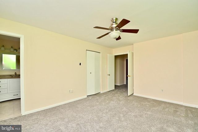 2481 WINDBREAK DR, Alexandria, VA 22306