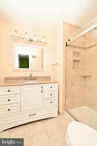 2481 WINDBREAK DR, Alexandria, VA 22306