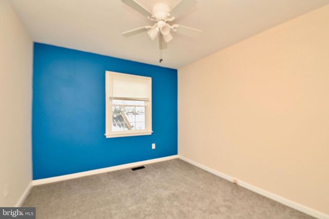 2481 WINDBREAK DR, Alexandria, VA 22306