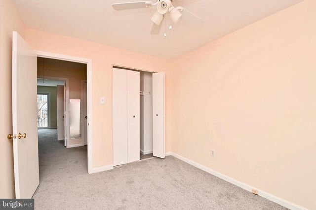 2481 WINDBREAK DR, Alexandria, VA 22306