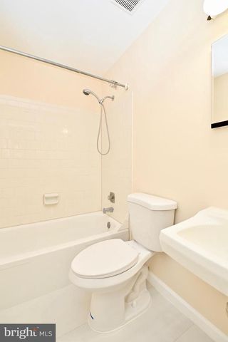 2481 WINDBREAK DR, Alexandria, VA 22306