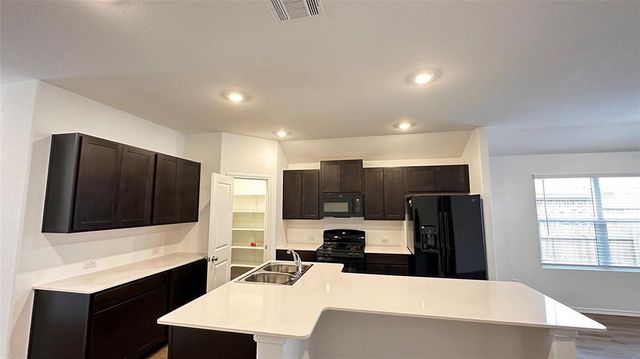 606 Arnage DR, Hutto, TX 78634
