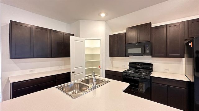 606 Arnage DR, Hutto, TX 78634
