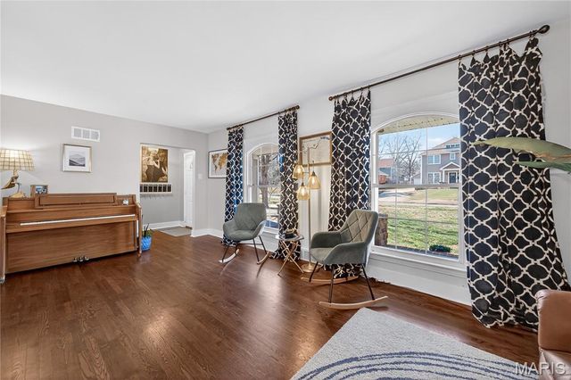 1020 Curran Avenue, Kirkwood, MO 63122