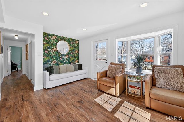 1020 Curran Avenue, Kirkwood, MO 63122