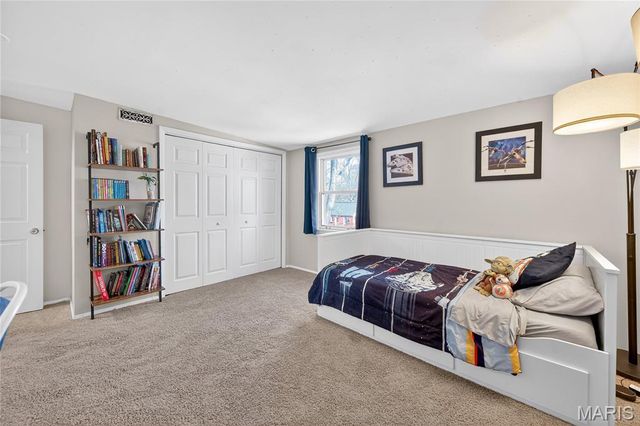 1020 Curran Avenue, Kirkwood, MO 63122