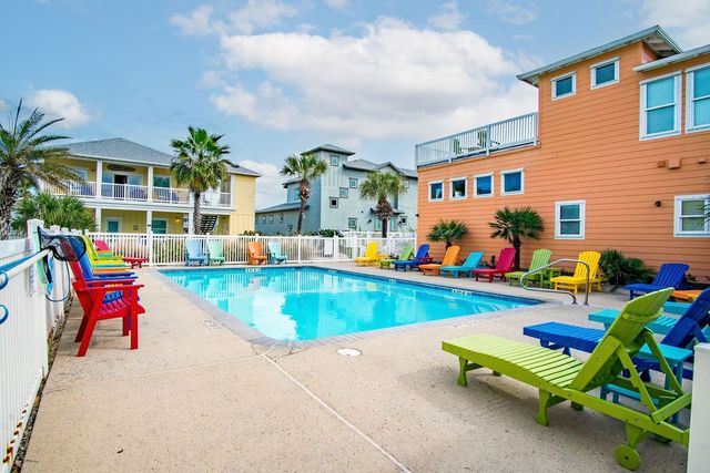 2525 S 11th St 4, Port Aransas, TX 78373