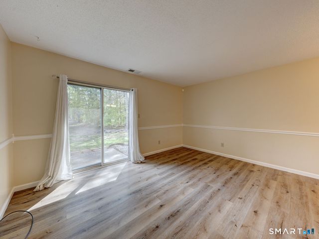 155 Redstone Hill Road 176, Bristol, CT 06010