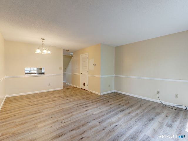 155 Redstone Hill Road 176, Bristol, CT 06010