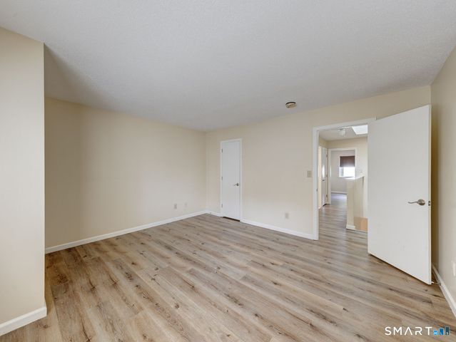 155 Redstone Hill Road 176, Bristol, CT 06010