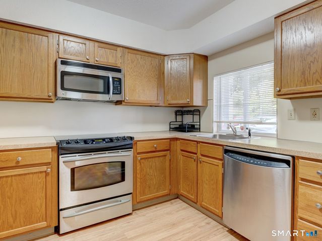 155 Redstone Hill Road 176, Bristol, CT 06010
