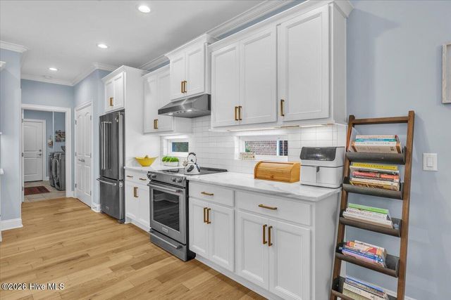 8474 N Shoreside Way NE, Leland, NC 28451