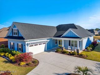 8474 N Shoreside Way NE, Leland, NC 28451